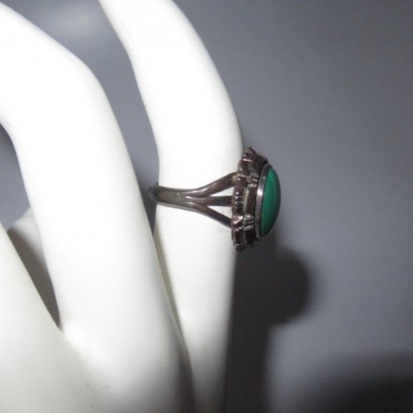 Vintage Native American Sterling Silver Green Malachite Ring 8 - Picture 3 of 12